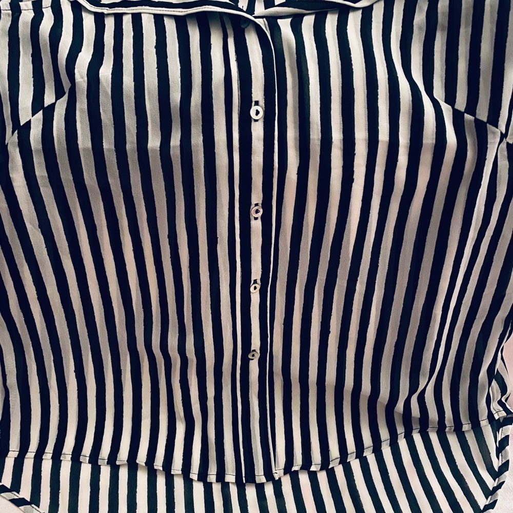 Black & White sheer button up Sleeveless H&M shirt